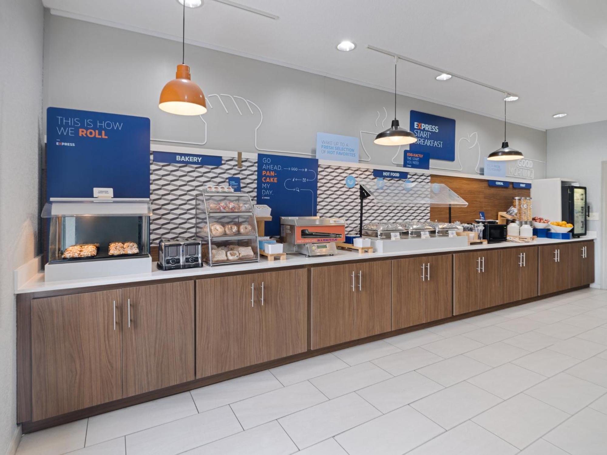 Holiday Inn Express & Suites Lakeland North I-4 By Ihg Экстерьер фото