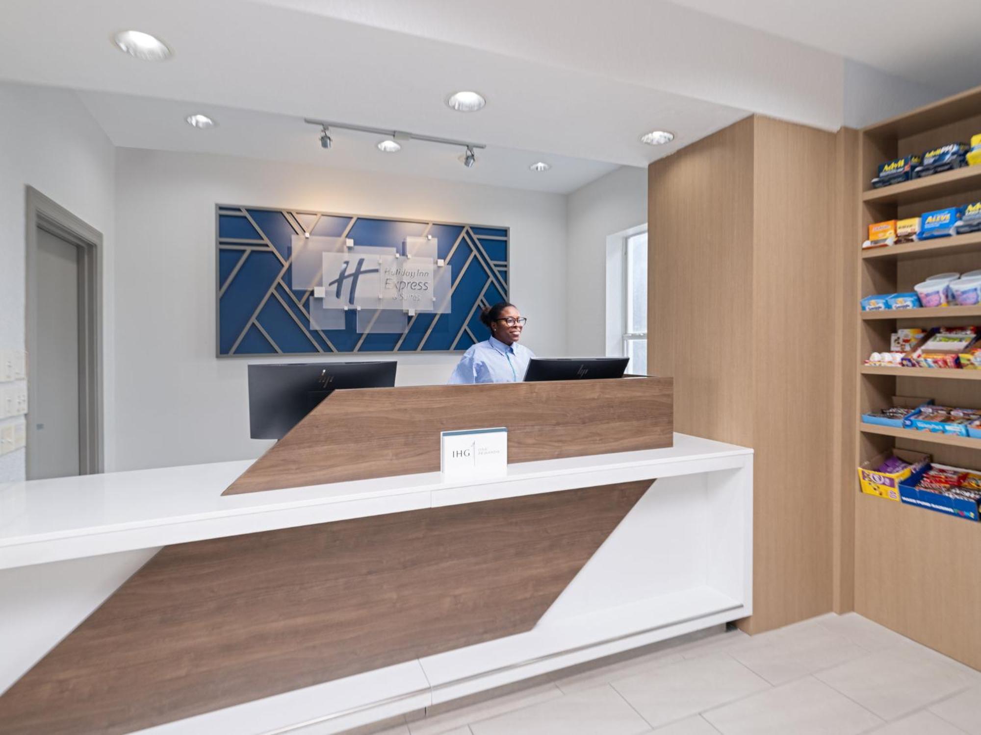 Holiday Inn Express & Suites Lakeland North I-4 By Ihg Экстерьер фото